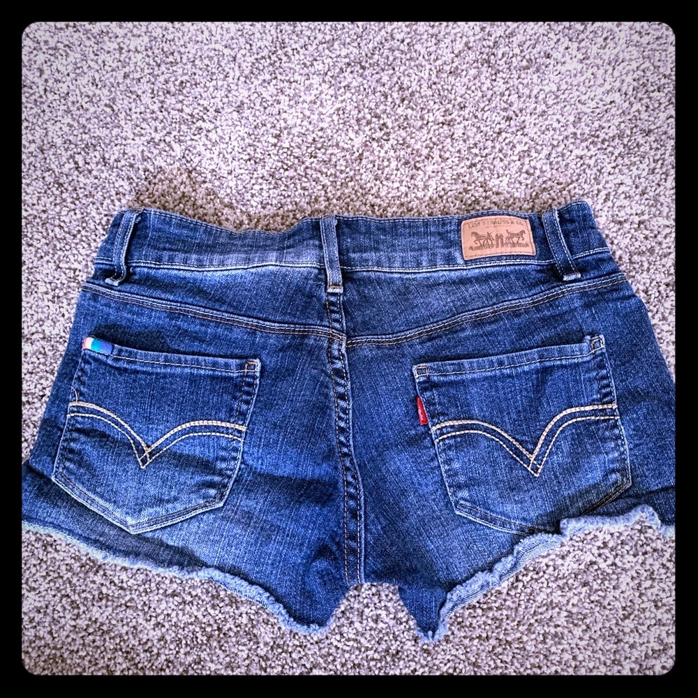 Levi Jean Shorts w/Colorful Detailing